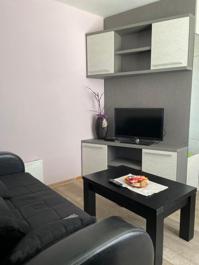 U Kraljevim Cardacima , Car 27 I 6-13 Apartment Kopaonik